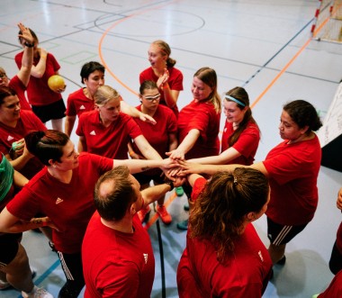 Das Bild zeigt das TeamSOD Handball bei einer Sportveranstaltung. Das Bild zeigt das TeamSOD Handball bei einer Sportveranstaltung.